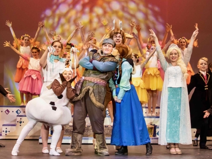 FROZEN Jr quality costumes for rent MTI Australasia